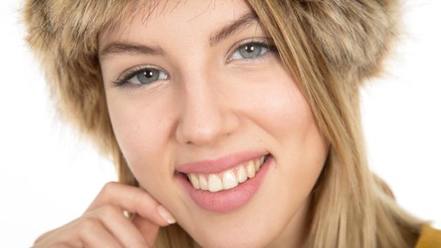 Pourquoi les dents deviennent-elles jaunes et comment prévenir cela ?